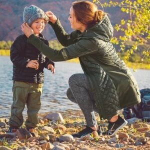 Athleta Rock Springs CYA Olive Green Puffer Quilted Coat Jacket.